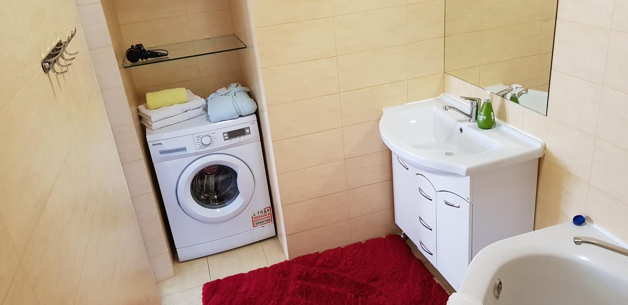 Apartment Lazurniy Астана Екстер'єр фото